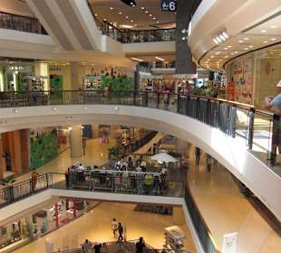 Neue Beach-Mall in Pattaya (innenansicht)