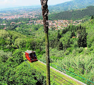 Montecatini-Seilbahn Blick auf Montecatini