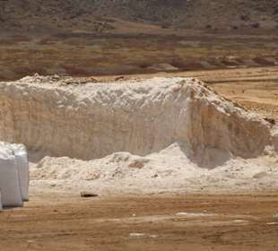 Salzhaufen. Das Salz kann man dort kaufen