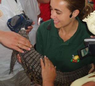 Tierpflegerin & Babykrokodil