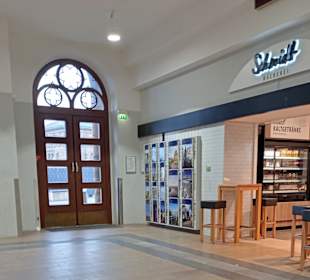 Bäckerei / Café in der Halle