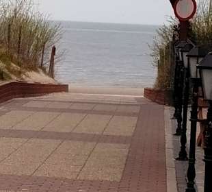 Blick vom Port zum Strand