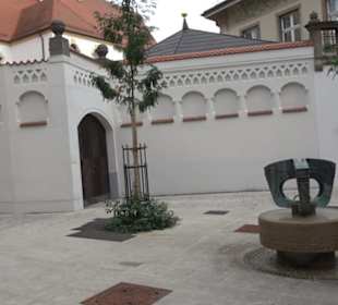 Stift Unserer Lieben Frau zur Alten Kapelle