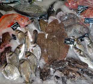 Auslage der Poissonnerie Ty´Breizh