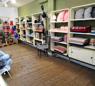 Rundgang durch die Verkaufsräume des Mohrenhauses