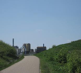 Blick auf die umliegende Industrie