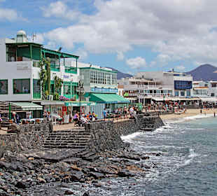 Aussicht auf Playa-Blanca Promenade