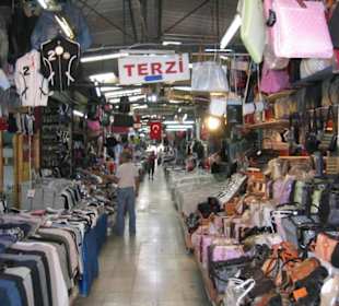 Antalya - Basar am alten Ostbahnhof