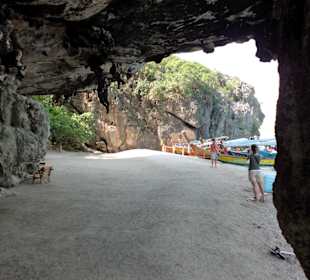 Richtung James Bond Felsen