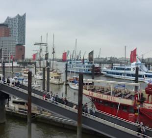 Hafen und Elhpi