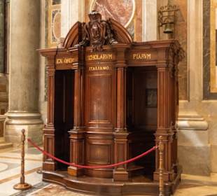Beichtstuhl im Petersdom