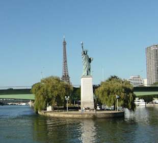 La statua dal battello
