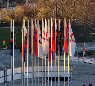 Vor der Stadthalle Rostock 