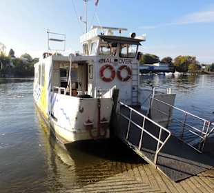 Die Fähre am Sielwall wartet auf Gäste