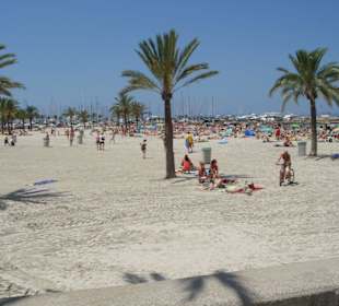 Strand von El Arenal vor Club Nautico A. (2)