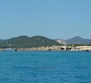 Torre de ses Portes mit der Platja de ses Salines