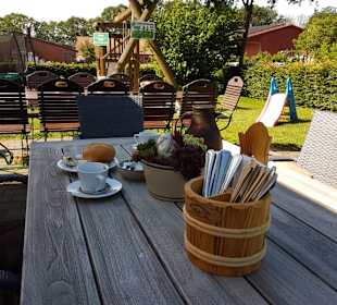 Schöne Holztische