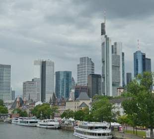 Ein Blick zur Skyline von Frankfurt