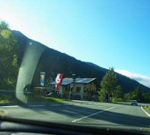 Mit Fahnen nicht zu Übersehen