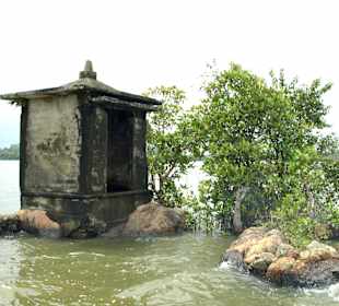 Madu Ganga-świątynia na jeziorze