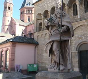 Denkmal für den Apostel der Deutschen