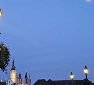 Alte Mainbrücke Blick in die Altstadt