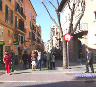 Auf dem Weg vom Bus-Bahnhof zur Kathedrale La Seu