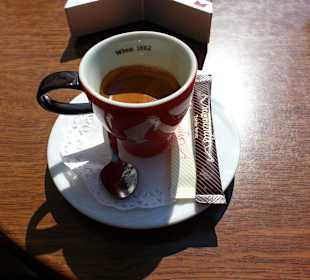 Café & Cocktail Bar Pergola