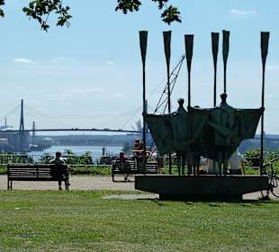 Altonaer Balkon mit Plastik