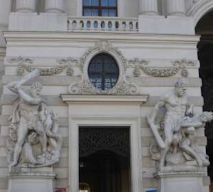 Wiener Hofburg: Michaelertrakt am Michaelerplatz