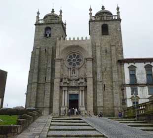 Zugang hoch zur Sé do Porto