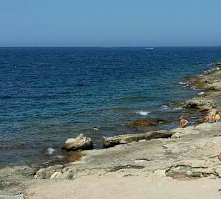 Strand entlang der Uferstraße