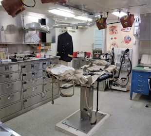 Im Bordhospital der "Mölders"