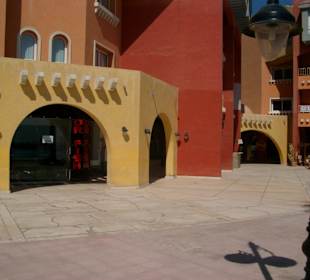 Auch kleine Shops sind auf der Marina zu finden