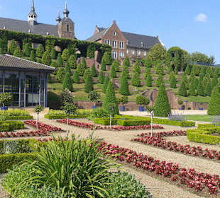 Sehr schöne Gartenanlage