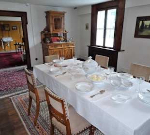 In der Wohnung des Fabrikbesitzers