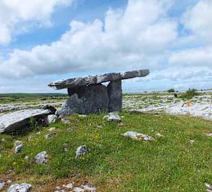 Poulnabrone Dolmen