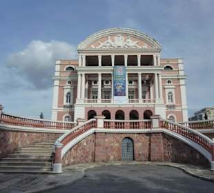 Blick auf das Teatro Amazonas