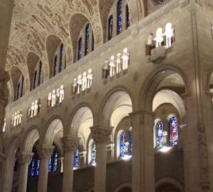 The very beautiful interior of the Basilica