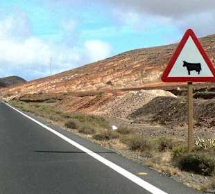 Verwissendes Straßenschild