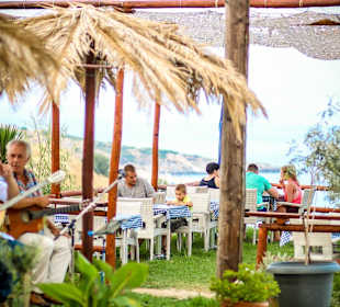 Unser Biergarten + Live-Musik
