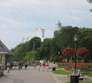 Blick zu den Hotelkomplexen