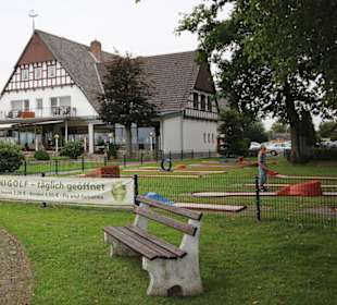 Minigolf an der Strandpromenade