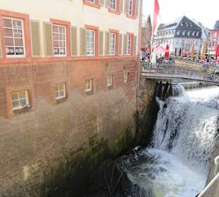 Wasserfall in der Stadt