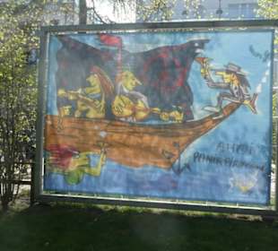 Mai 2022: Anti-Kriegs-Banner im neuen Kurpark