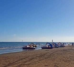 Spaziergang am Strand Bibione