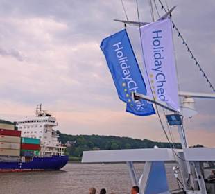 HolidayCheck mit den Top Bewertern an Bord