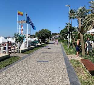 Strandpromenade Side