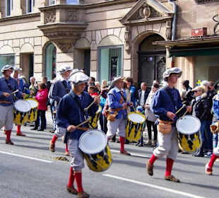 Hiltpoltsteiner Burgfesttrommler und Fahnenschwing