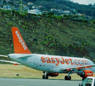 Airbus von easyjet beim Abrollen